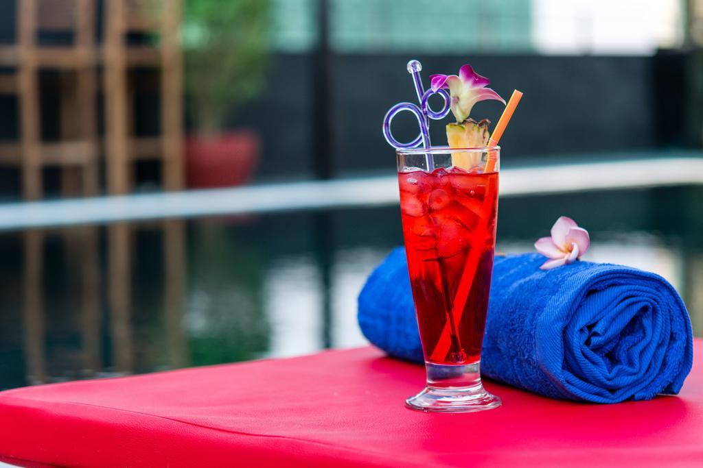 Diamond Palace Resort & Sky Bar Phnom Penh Exterior foto